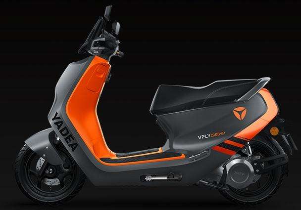 雅迪  VFLY G100MAX 电动摩托车