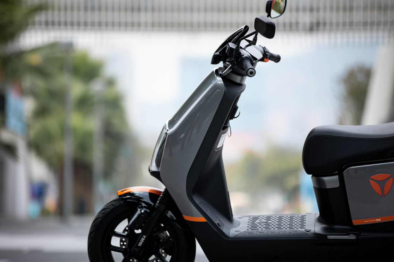 雅迪  E9 PRO  电动摩托车细节图图片